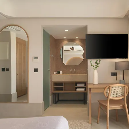 Paralos Venus Adults Only 5*