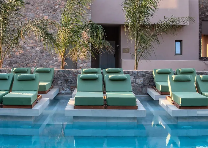 Paralos Venus Adults Only 5*