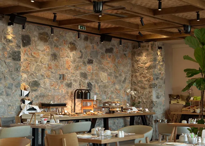 Paralos Venus Adults Only 5*